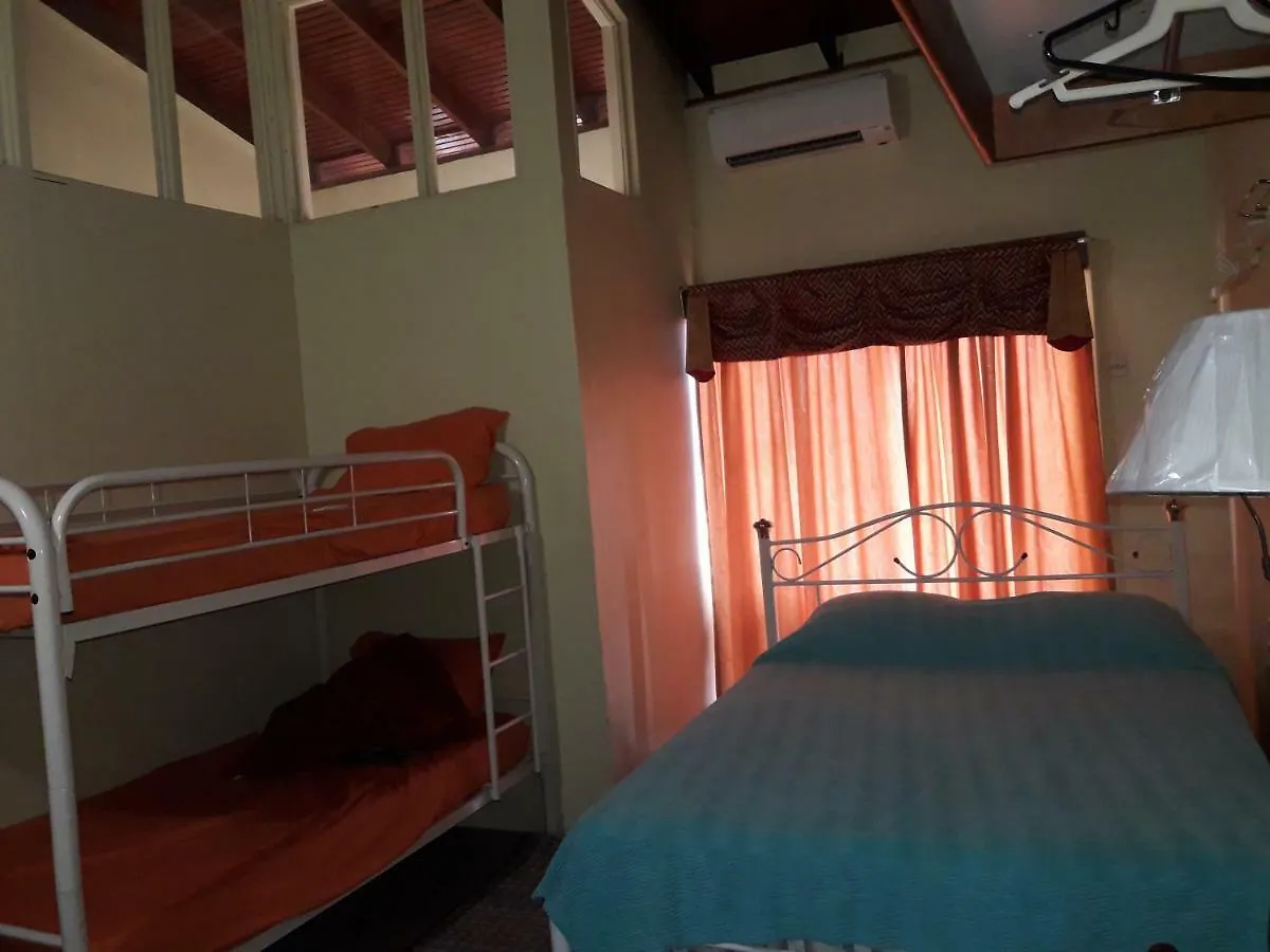 Villa Ford Carnbee Village 0*,  Тринидад и Тобаго